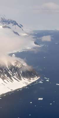 Bernard Stonehouse, British polar scientist (Stonehouse Bay, dies at age 88